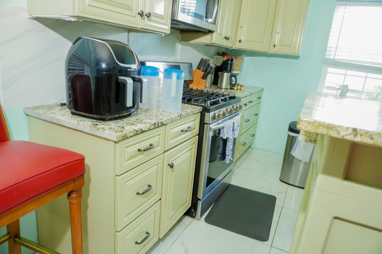 A Taste Of Jamaica Lavern'S Place Ocho Ríos Extérieur photo