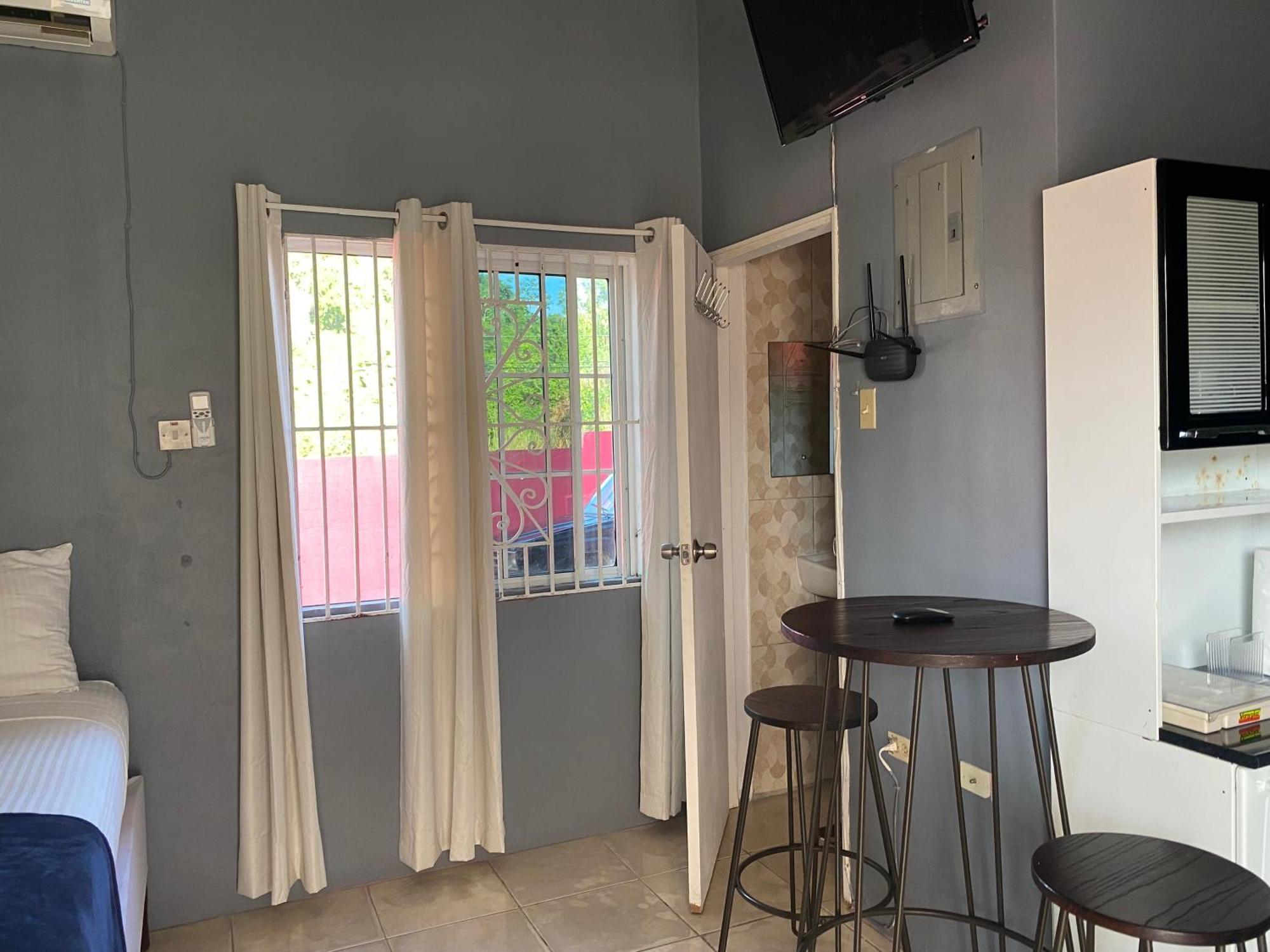 A Taste Of Jamaica Lavern'S Place Ocho Ríos Extérieur photo