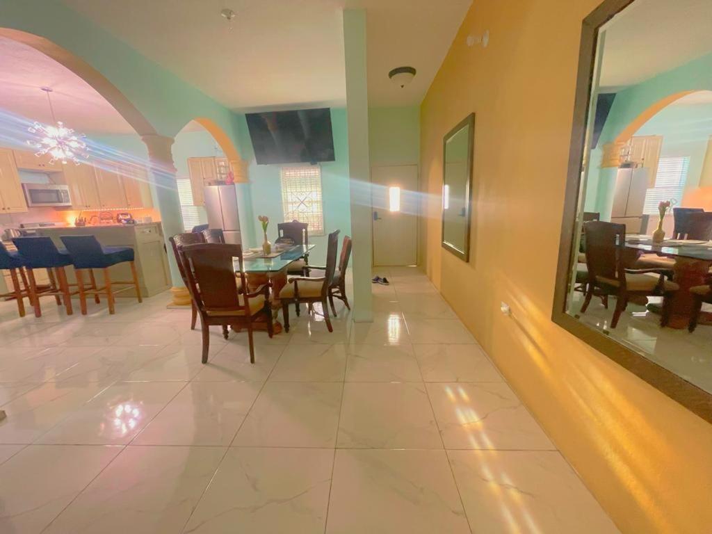 A Taste Of Jamaica Lavern'S Place Ocho Ríos Extérieur photo